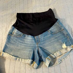 2 for $20! Aglow Maternity Shorts!